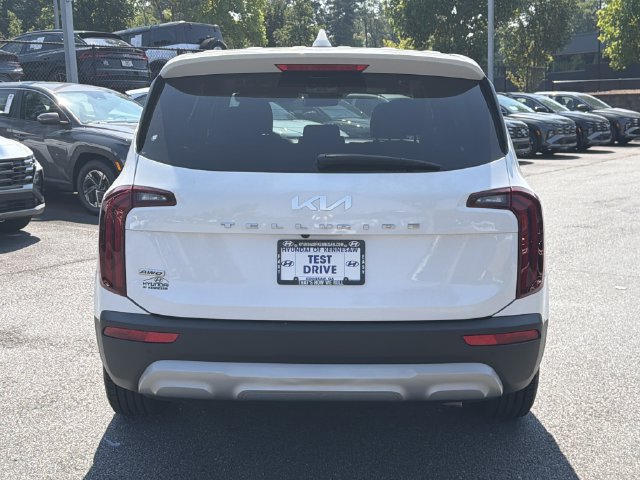 Used 2022 Kia Telluride LX AWD/4WD image 7