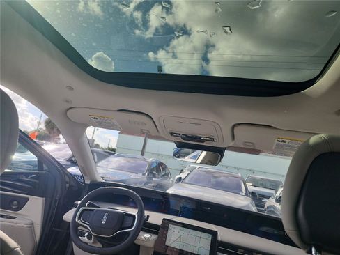 New 2026 Lincoln Nautilus Reserve image 24