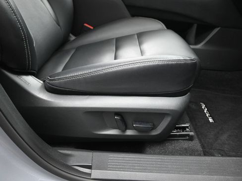 Certified 2023 Nissan Rogue SL FWD image 15