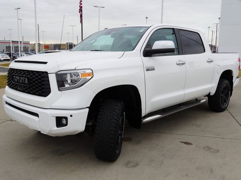 Used 2019 Toyota Tundra Platinum image 4