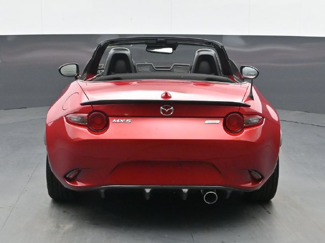 Used 2016 MAZDA MX-5 Miata Grand Touring RWD image 4