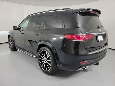 Used 2022 Mercedes-Benz GLS 450 4MATIC image 3