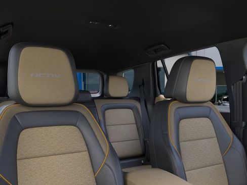 New 2026 Chevrolet Equinox ACTIV w/ Convenience Package III FWD image 24