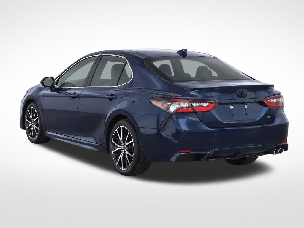 Used 2021 Toyota Camry SE w/ Convenience Package FWD image 4