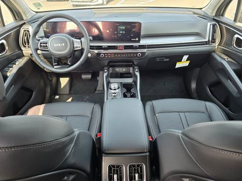 New 2025 Kia Sorento EX w/ EX Panoramic Sunroof Package image 6