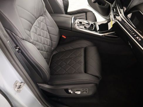 New 2026 BMW X7 xDrive40i w/ M Sport Package AWD/4WD image 15