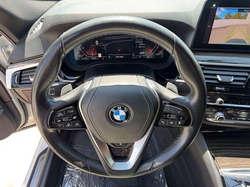 Used 2021 BMW 530i xDrive AWD/4WD image 11