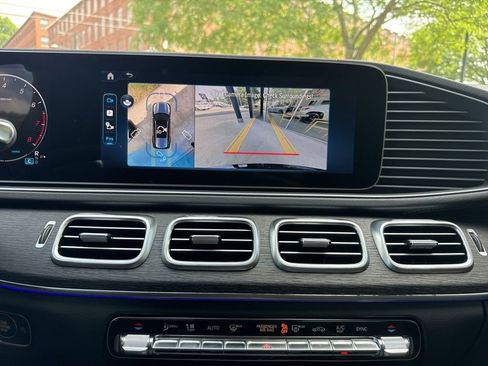 Certified 2025 Mercedes-Benz GLS 450 4MATIC image 34