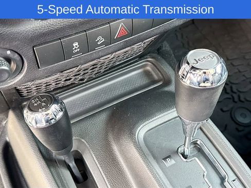 Used 2017 Jeep Wrangler Unlimited Sport AWD/4WD image 13