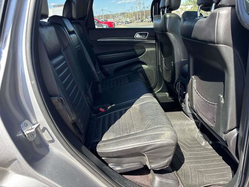Certified 2018 Jeep Grand Cherokee Limited AWD/4WD image 12
