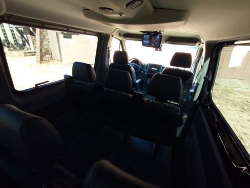 Used 2017 Mercedes-Benz Sprinter 2500 image 38