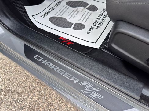 Used 2019 Dodge Charger R/T w/ Blacktop Package image 13