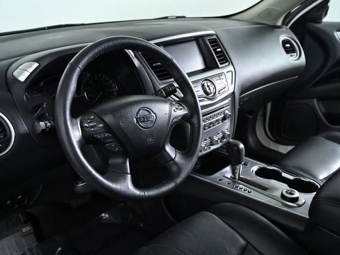 Used 2019 Nissan Pathfinder SL w/ SL Premium Package image 11