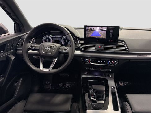 Certified 2025 Audi Q5 2.0T Premium AWD/4WD image 24