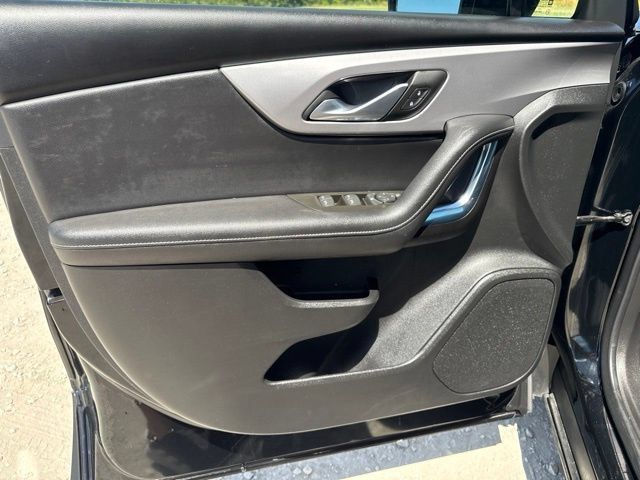 Used 2025 Chevrolet Blazer LT FWD image 14