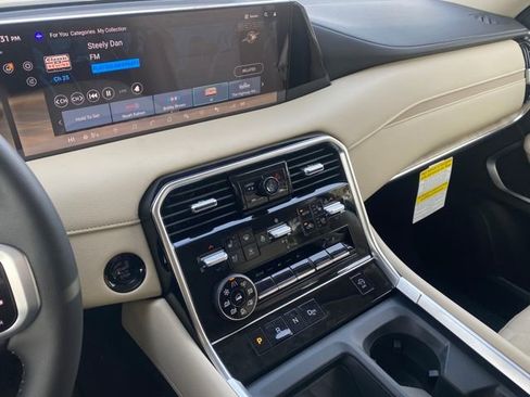 New 2026 Nissan Armada Platinum image 18