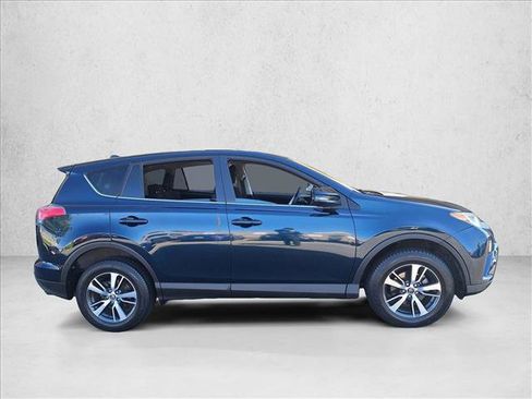 Used 2018 Toyota RAV4 XLE w/ All Weather Liner Package image 4