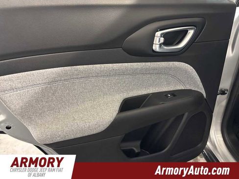 New 2026 Jeep Compass Latitude image 22