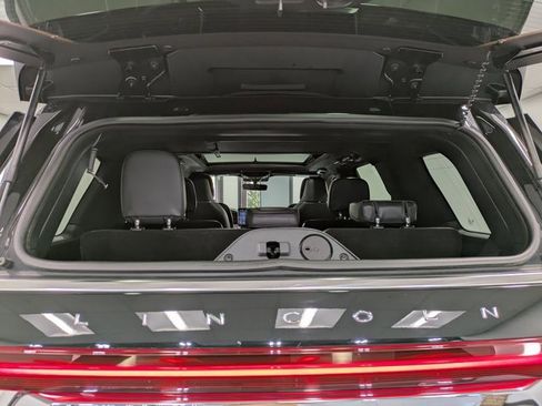 Used 2022 Lincoln Navigator Reserve image 22