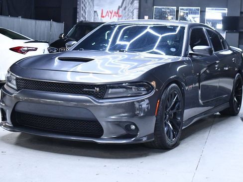 Used 2018 Dodge Charger R/T Scat Pack w/ Dynamics Package RWD image 3