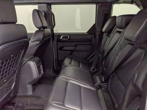 New 2025 Ford Bronco Badlands image 24