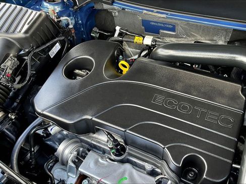 Certified 2025 Chevrolet Equinox RS w/ Safety and Technology Package FWD image 32