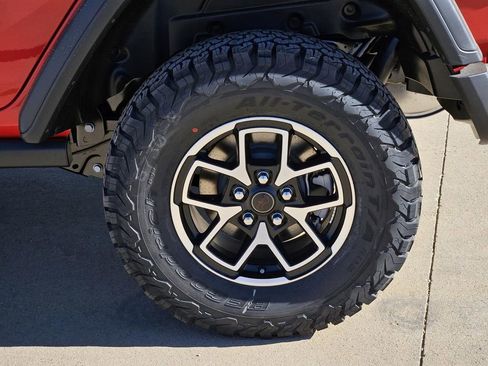 New 2025 Jeep Wrangler Unlimited Rubicon image 7