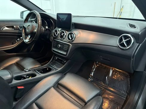 Certified 2018 Mercedes-Benz GLA 250 4MATIC image 27