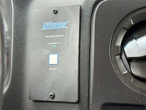 Used 2009 Ford E-350 and Econoline 350 Super Duty RWD image 26