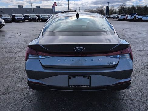 Used 2023 Hyundai Elantra Limited FWD image 6