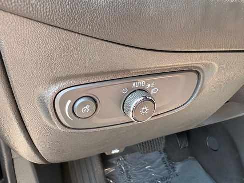 Used 2023 Chevrolet Equinox LT w/ Driver Convenience Package AWD/4WD image 11