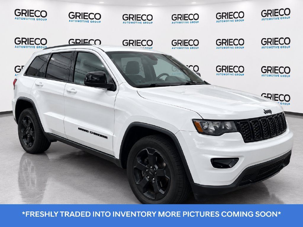 Used 2020 Jeep Grand Cherokee Laredo AWD/4WD image 1