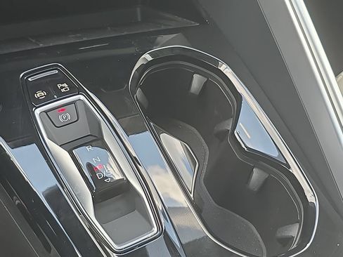 Certified 2025 Audi Q5 Premium w/ Convenience Package AWD/4WD image 17