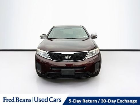 Used 2015 Kia Sorento LX image 2
