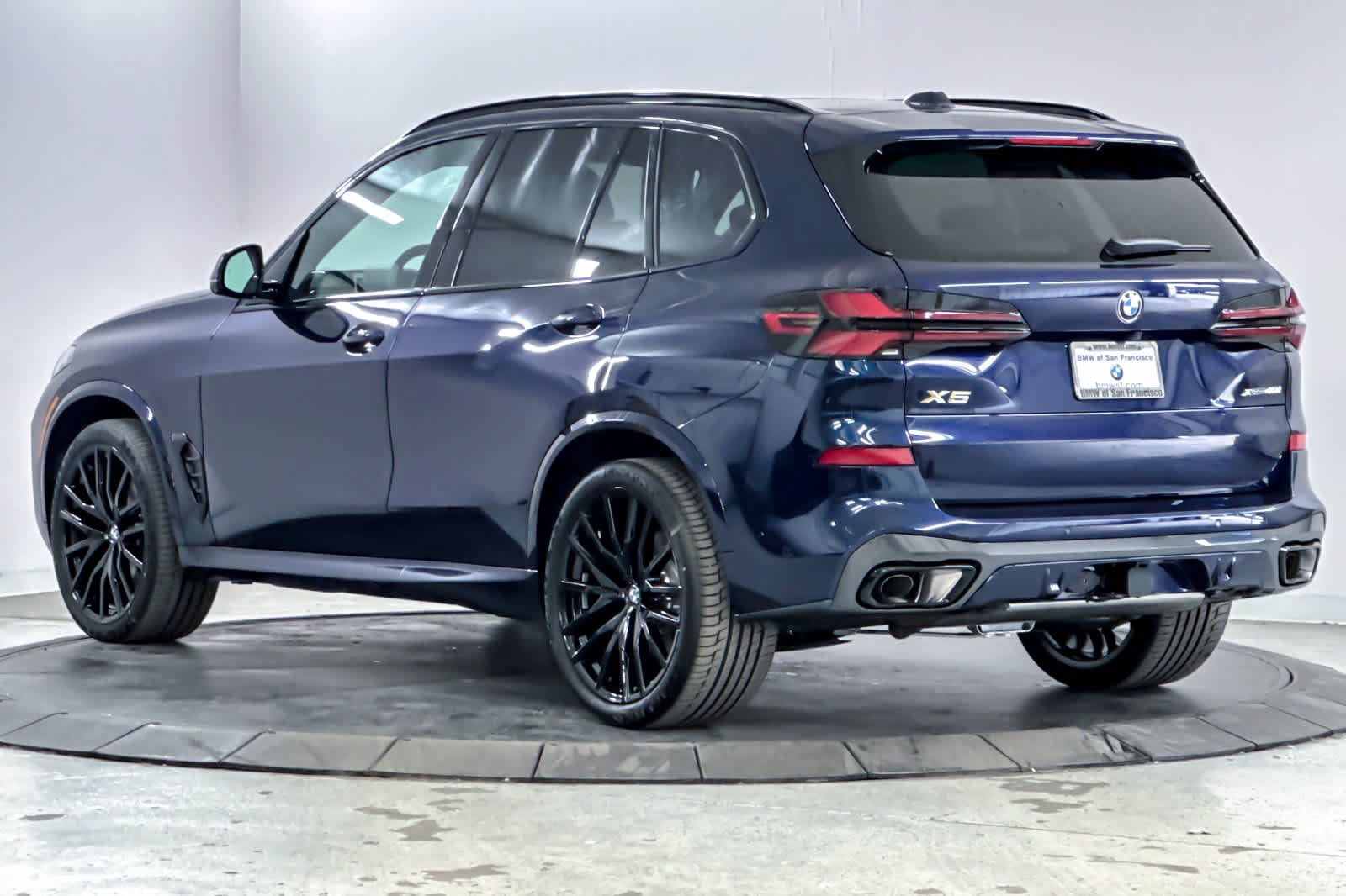 Used 2026 BMW X5 xDrive40i w/ M Sport Package AWD/4WD image 6