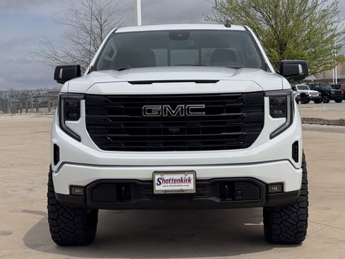 Used 2023 GMC Sierra 1500 Elevation w/ Elevation Premium Package image 7
