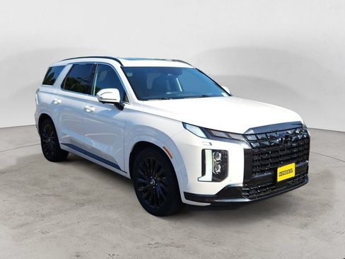 Used 2024 Hyundai Palisade Calligraphy AWD/4WD image 3