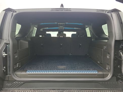 New 2025 GMC Hummer EV 2X image 16