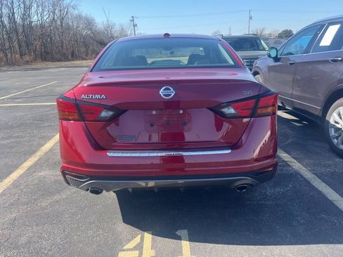 Used 2021 Nissan Altima 2.5 SR w/ SR Premium Package image 5