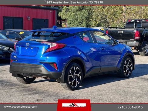 Used 2019 Toyota C-HR XLE image 7
