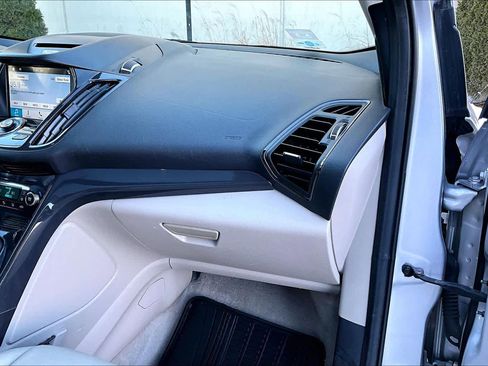 Used 2016 Ford Escape Titanium image 19