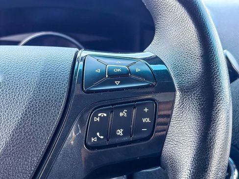 Used 2017 Ford Explorer XLT w/ Equipment Group 202A FWD image 20