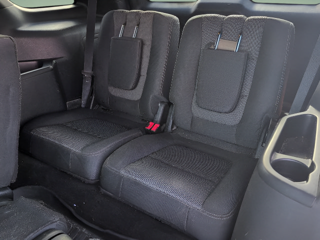 Used 2018 Ford Explorer XLT w/ Equipment Group 201A FWD image 12