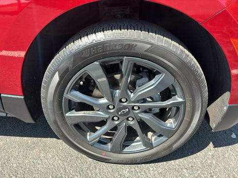 Used 2023 Chevrolet Equinox RS FWD image 8