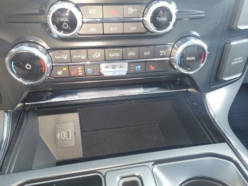 New 2025 Ford F150 Lariat w/ Equipment Group 501A Mid image 46