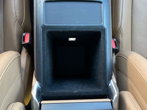 Used 2023 Land Rover Range Rover SE image 12