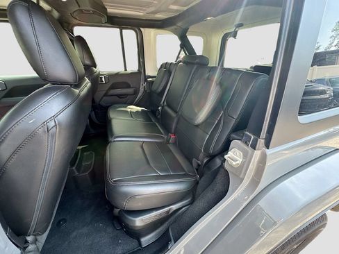 Used 2023 Jeep Wrangler Unlimited Sahara w/ Cold Weather Group AWD/4WD image 27