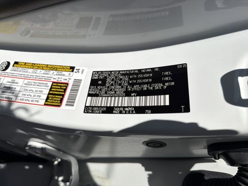 Certified 2025 Toyota Grand Highlander FWD image 16