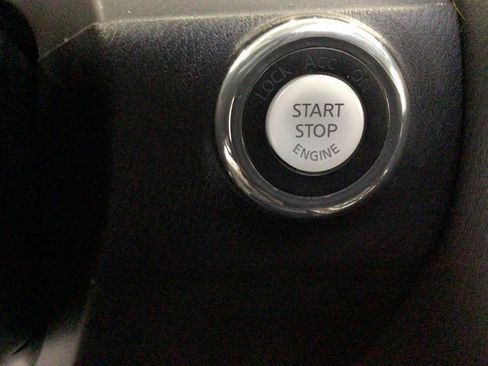 Used 2017 INFINITI QX80 4WD image 24