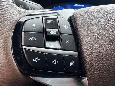 Used 2021 Ford Explorer King Ranch w/ Premium Technology Package AWD/4WD image 19